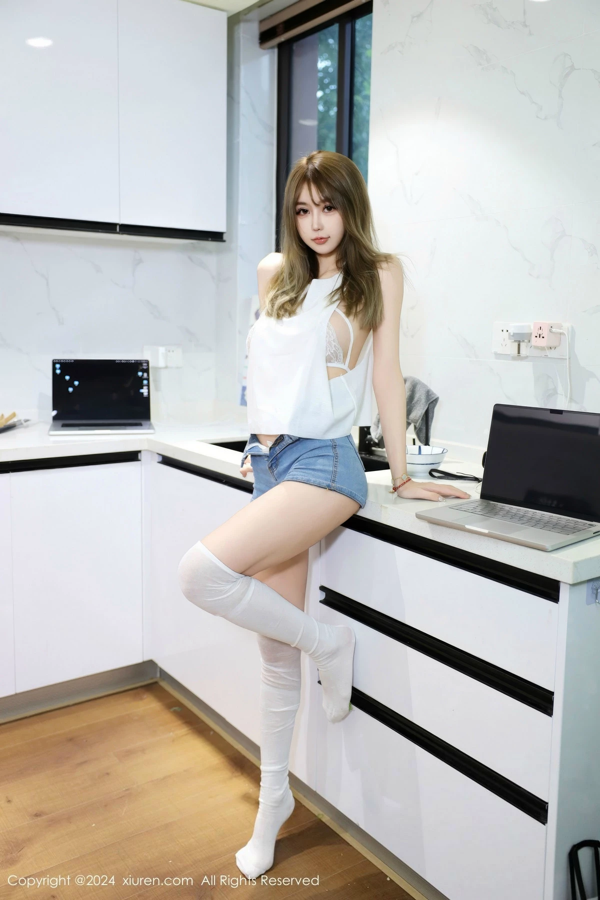 [XiuRen秀人网]第9374期Zoe柚柚写真-秀人集