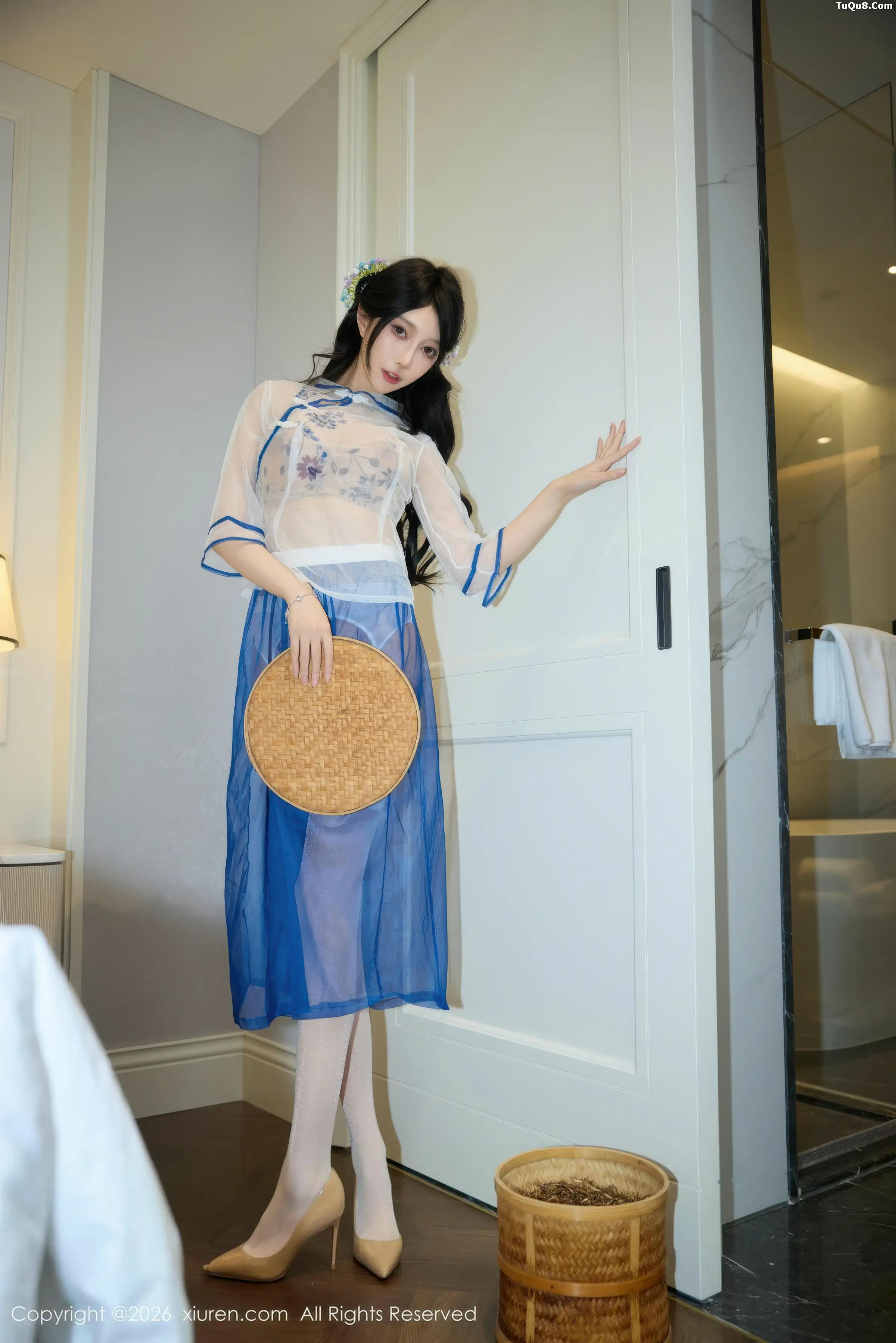 秀人集.com_[XiuRen秀人网]No.11194_模特玥儿玥er性感浅色连衣裙配白丝吊袜秀曼妙身材迷人诱惑写真66P